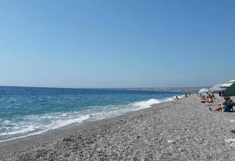 Casa Vacanza Tropicana Home