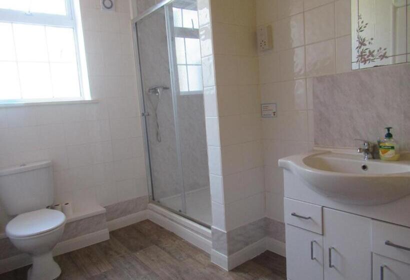 فندق Foreshore House