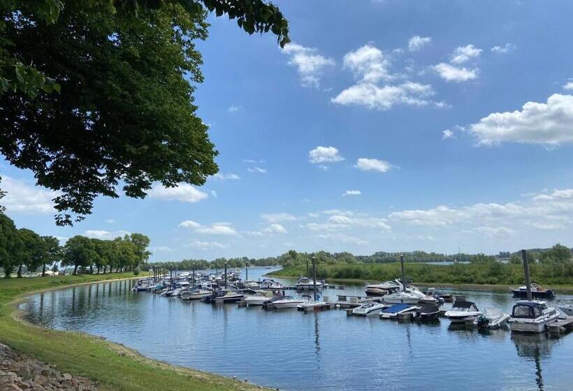 Lathumlodge Met Parkvoorzieningen