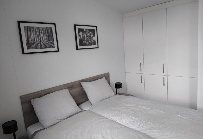 Lathumlodge Met Parkvoorzieningen