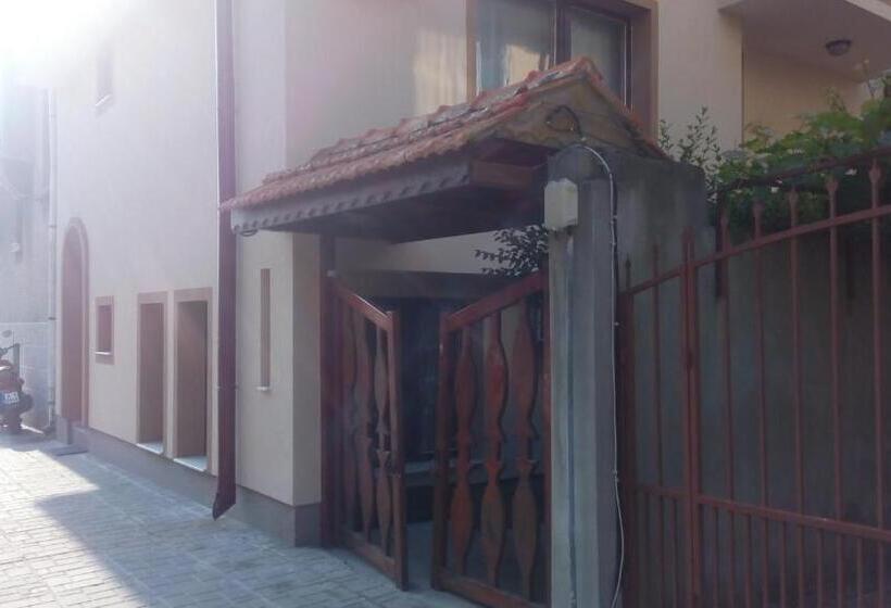 Majatalo стаи за гости чайка град созопол