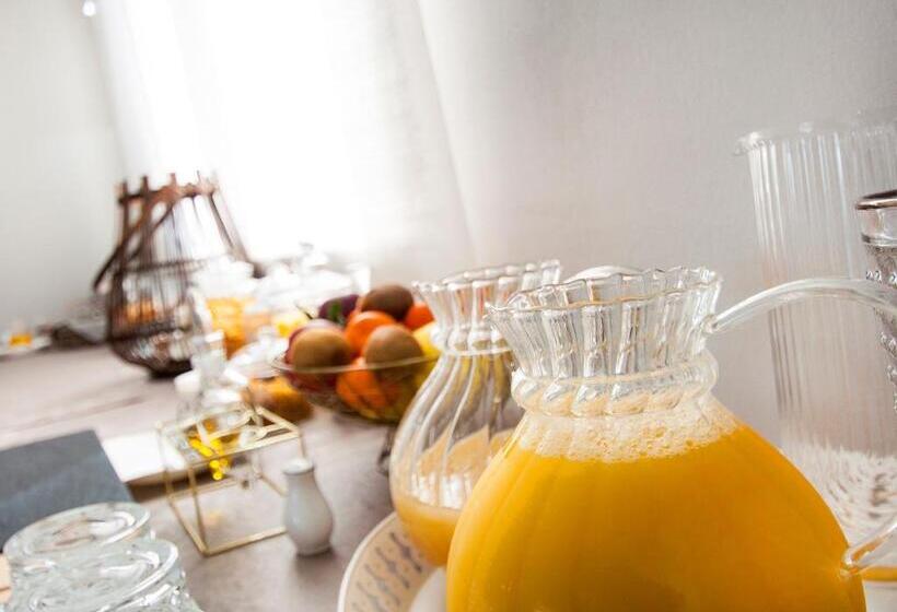 פנסיון Garda Room