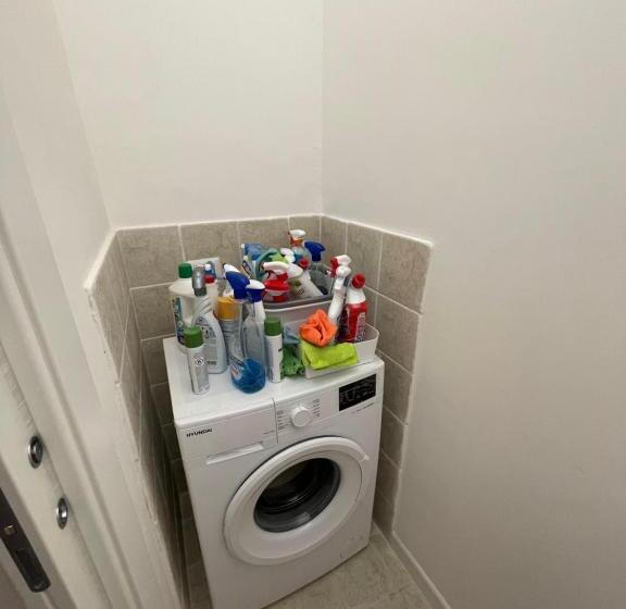 پانسیون Merola Sisters Holiday Home