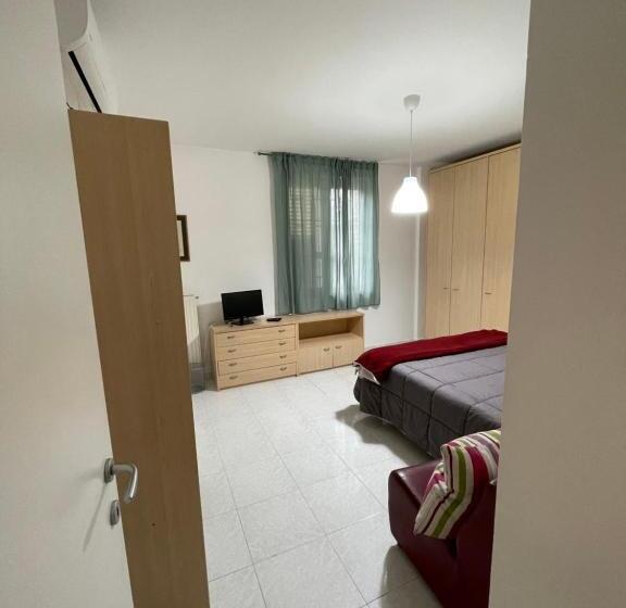 پانسیون Merola Sisters Holiday Home