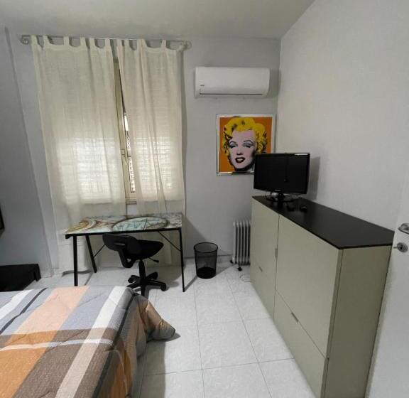 پانسیون Merola Sisters Holiday Home