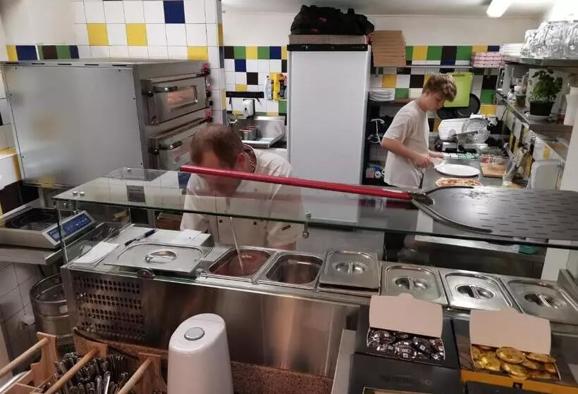 Majatalo Penzion Garden