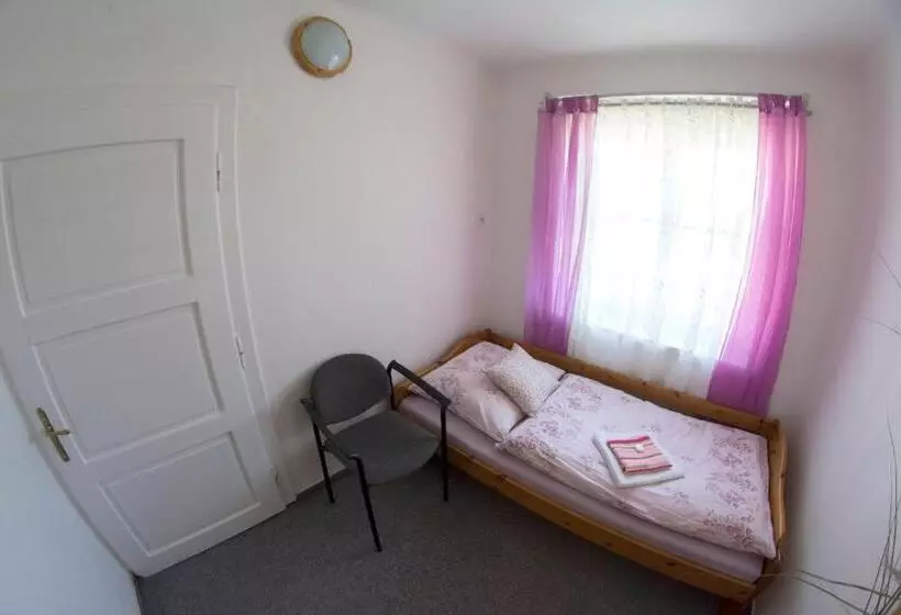 Majatalo Penzion Kamenný Dvůr