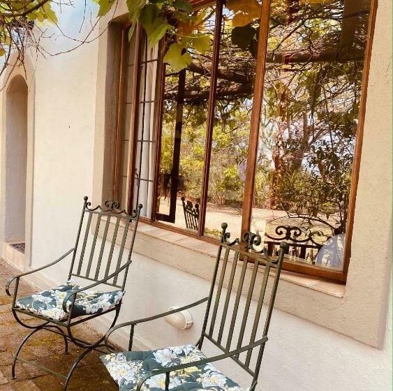 پانسیون Wild Fig Guesthouse