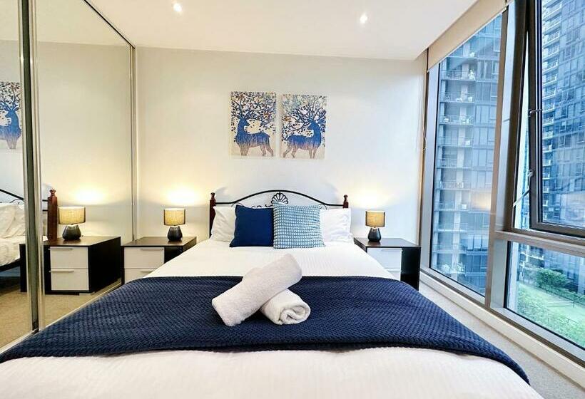 Southbank Stylish Epic Residences Near Crown Casino With Pool & Gym