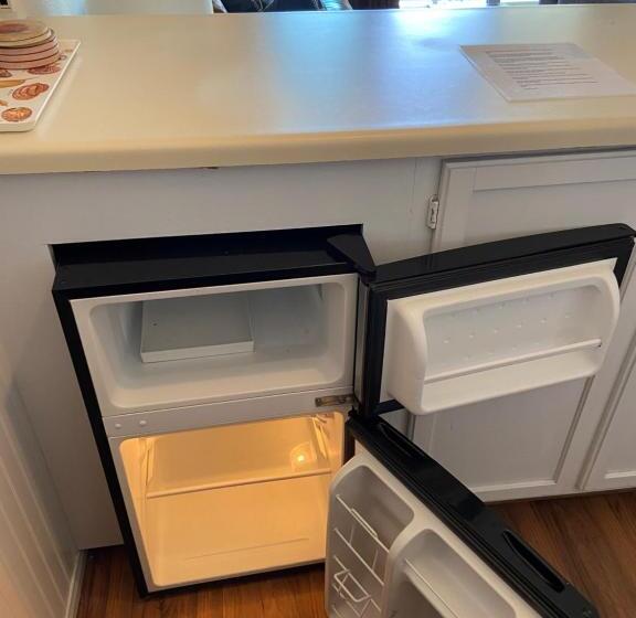 The Victorian Condo/