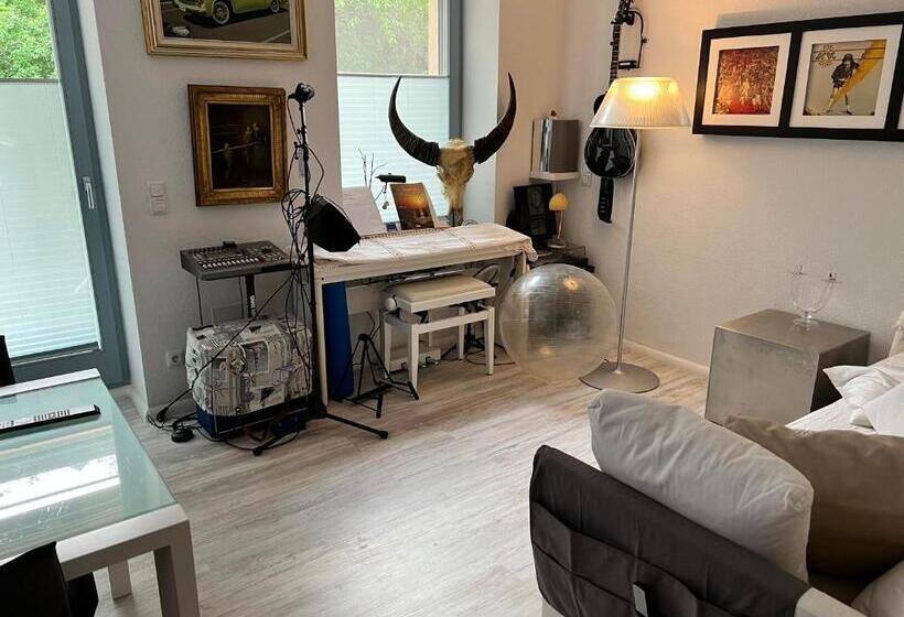 Appartement Like Complete Suite With Terrasse, Very Close To Centre, Beautiful, Superquiet, Parking