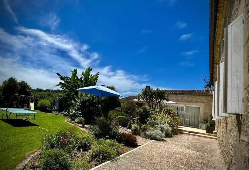 ベッドアンドブレックファースト Domaine Des Deux Rivieres