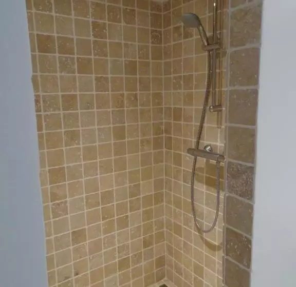 ベッドアンドブレックファースト Les Olivettes Le Mazet