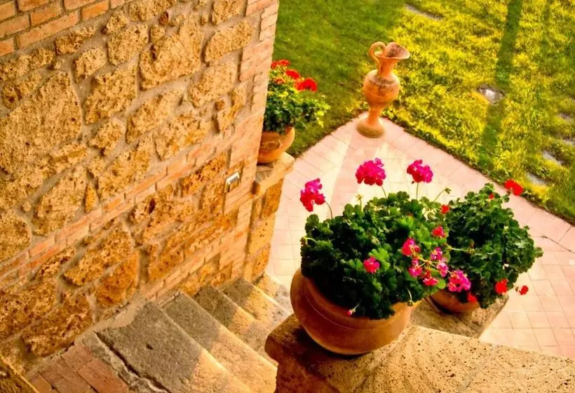 ホテル Agriturismo Cerqueto