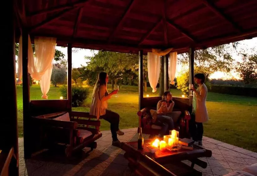 ホテル Agriturismo Cerqueto