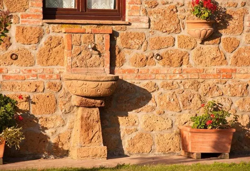 ホテル Agriturismo Cerqueto