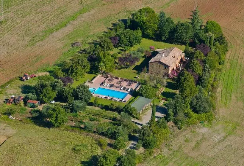 ホテル Agriturismo Cerqueto