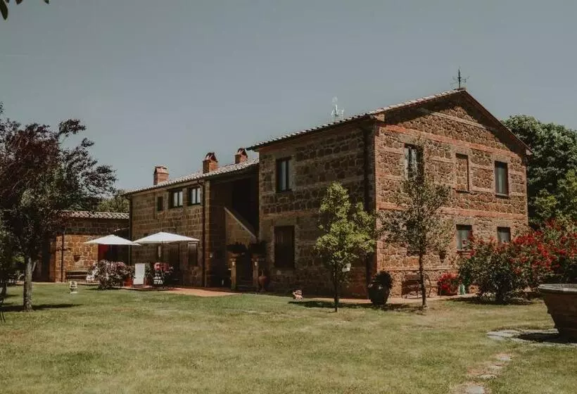 ホテル Agriturismo Cerqueto