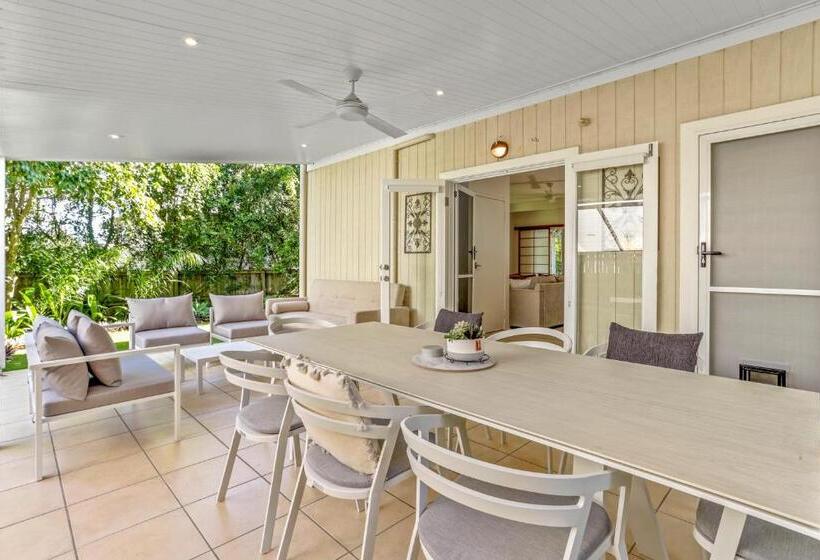 Peaceful Family Villa, Sunrise Beach