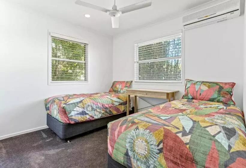 Peaceful Family Villa, Sunrise Beach