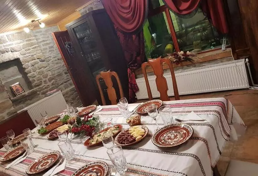 پانسیون вила поликсения петиня