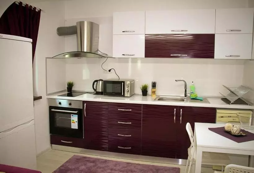 ペンション къща карби