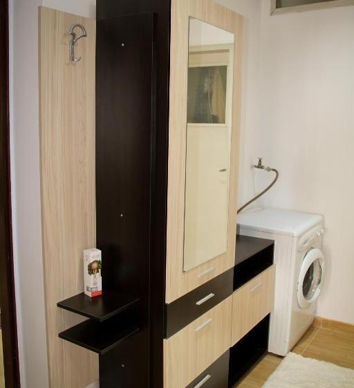 Pensão къща карби