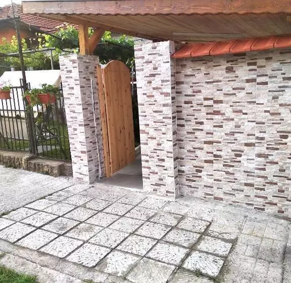 ペンション къща карби