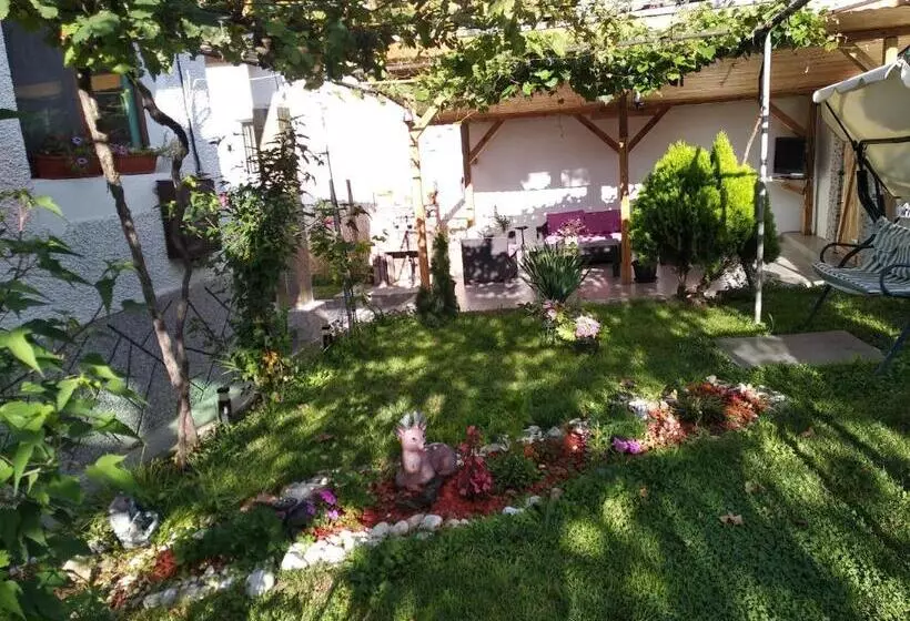 ペンション къща карби