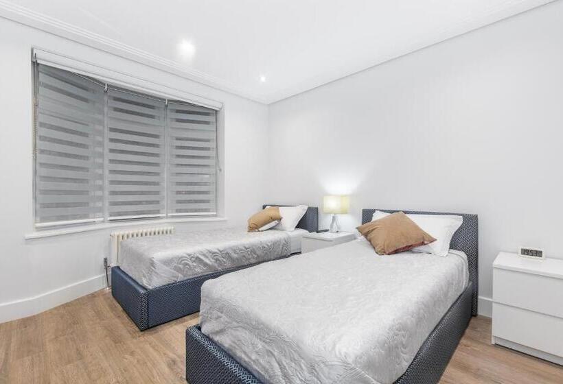 פנסיון Goldbeaters House