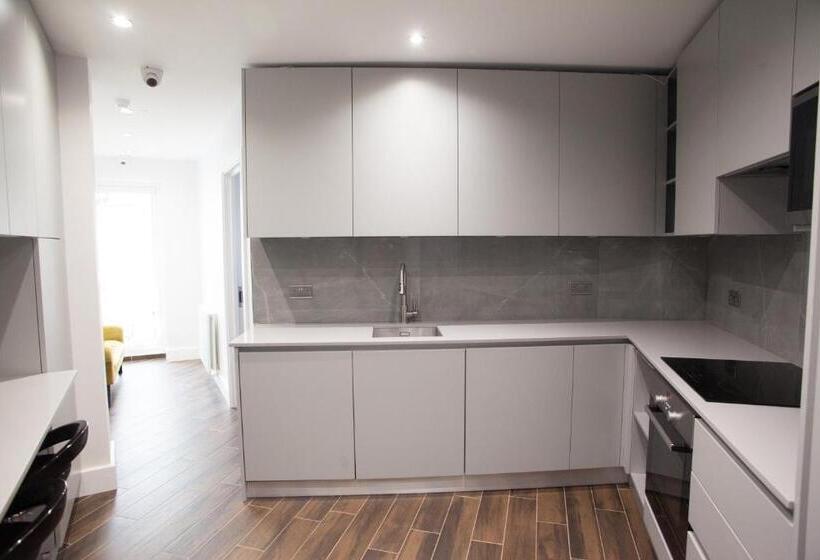 פנסיון Goldbeaters House