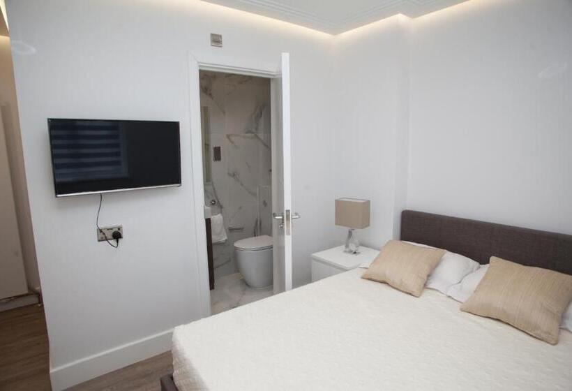 פנסיון Goldbeaters House