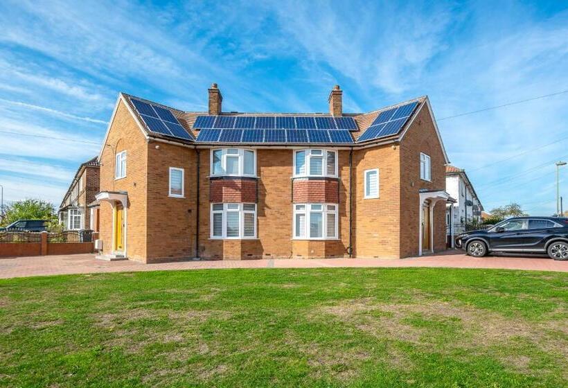 פנסיון Goldbeaters House