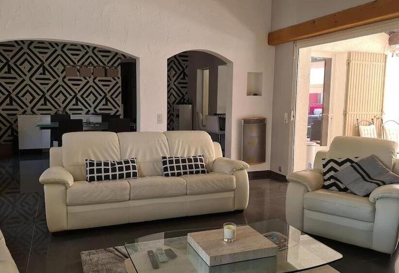 Ste Maxime Villa 5 Etoiles Piscine Chauffée Et Jacuzzi