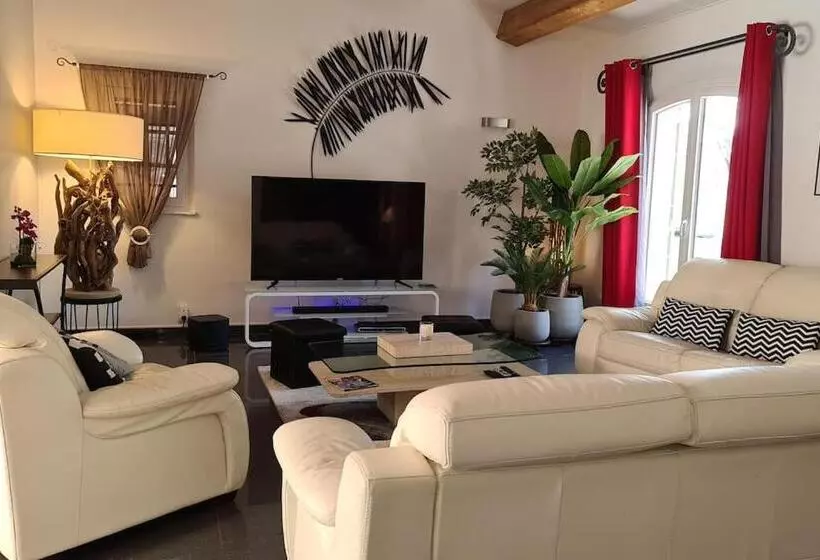 Ste Maxime Villa 5 Etoiles Piscine Chauffée Et Jacuzzi