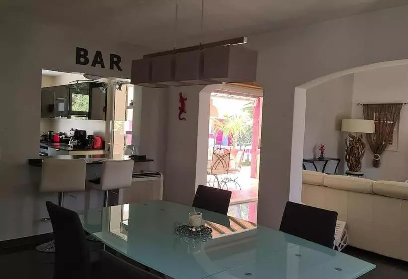 Ste Maxime Villa 5 Etoiles Piscine Chauffée Et Jacuzzi