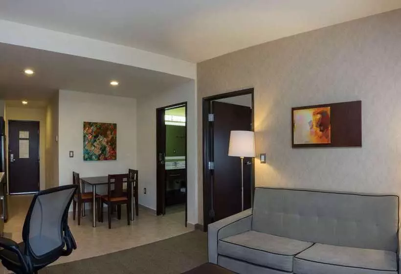 Отель Homewood Suites By Hilton Queretaro, Mexico
