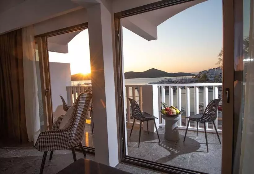 Kalypso Suites Hotel   Adults Only