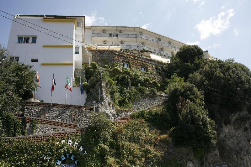 Отель Le Rocce   Agerola, Amalfi Coast