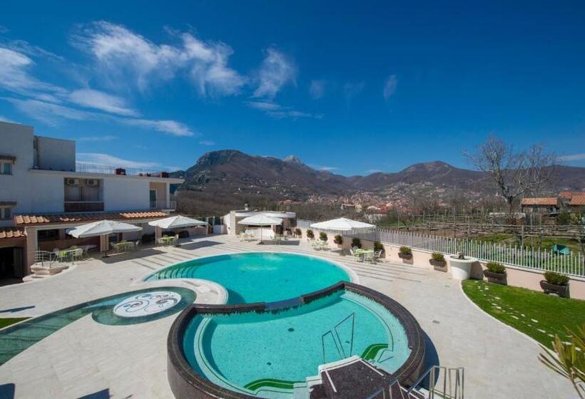 Отель Le Rocce   Agerola, Amalfi Coast