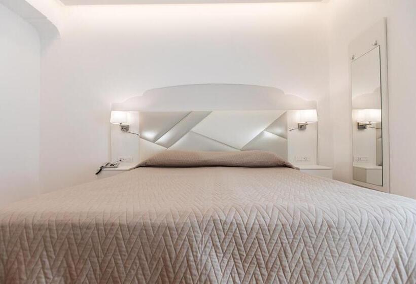 Отель Le Rocce   Agerola, Amalfi Coast