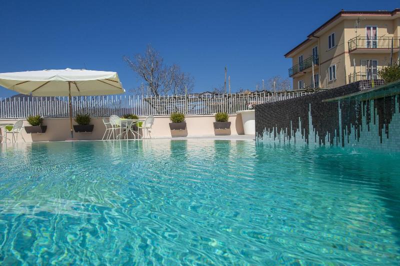 Отель Le Rocce   Agerola, Amalfi Coast