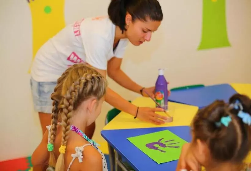 호텔 Turunc Premium