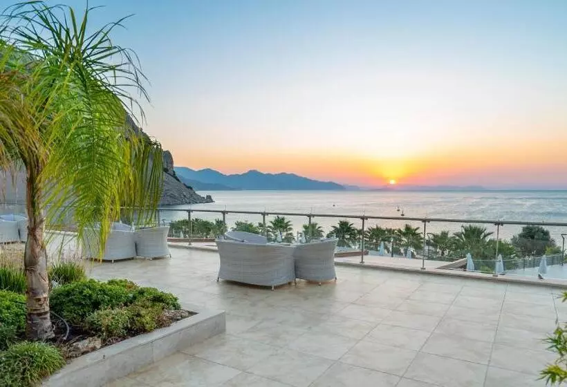 호텔 Turunc Premium