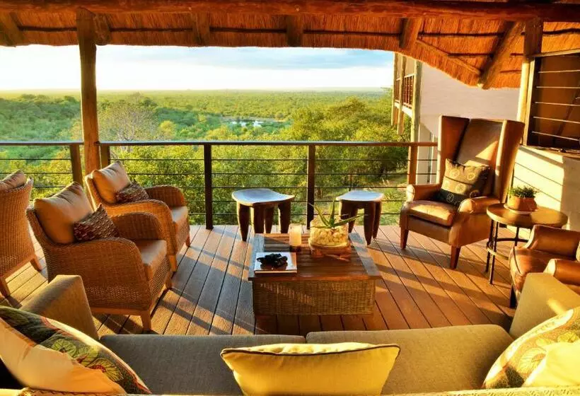 هتل Victoria Falls Safari Club