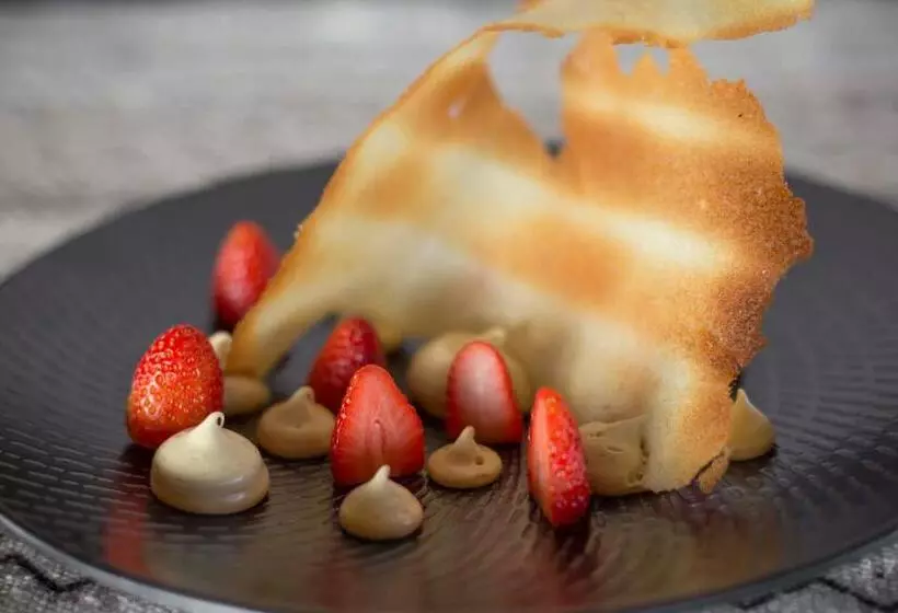 هتل Victoria Falls Safari Club