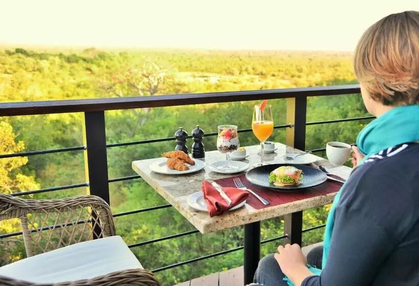 هتل Victoria Falls Safari Club