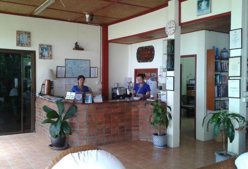 The Waterfront Hotel At Fishermans Village