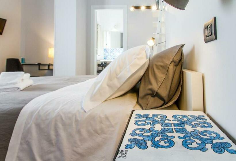 تختخواب و صبحانه Cortile Umberto I