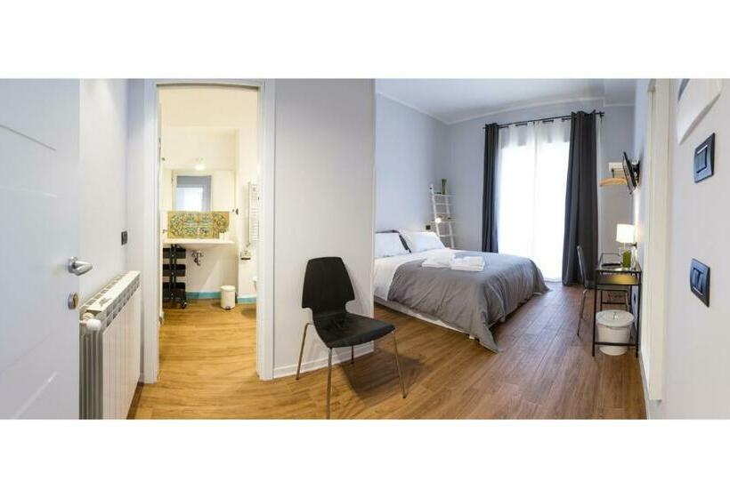 تختخواب و صبحانه Cortile Umberto I